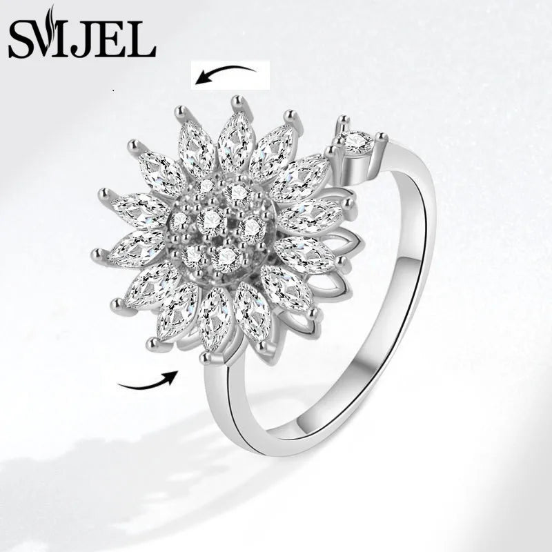 Crystal Bloom Spinner Ring