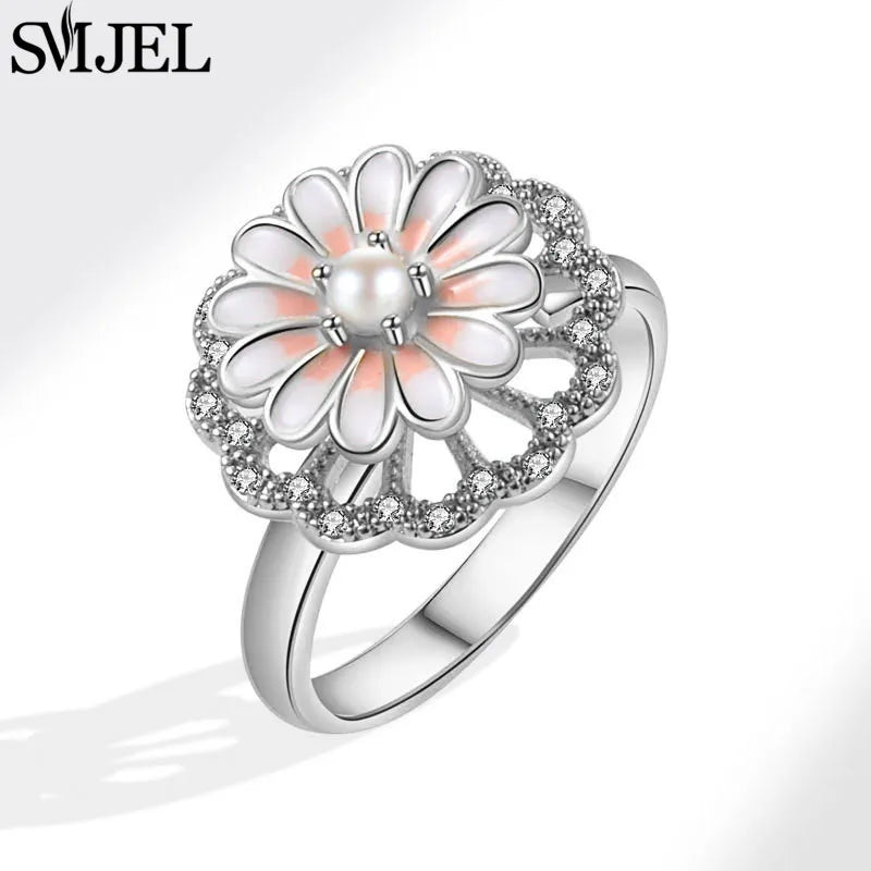 Crystal Bloom Spinner Ring