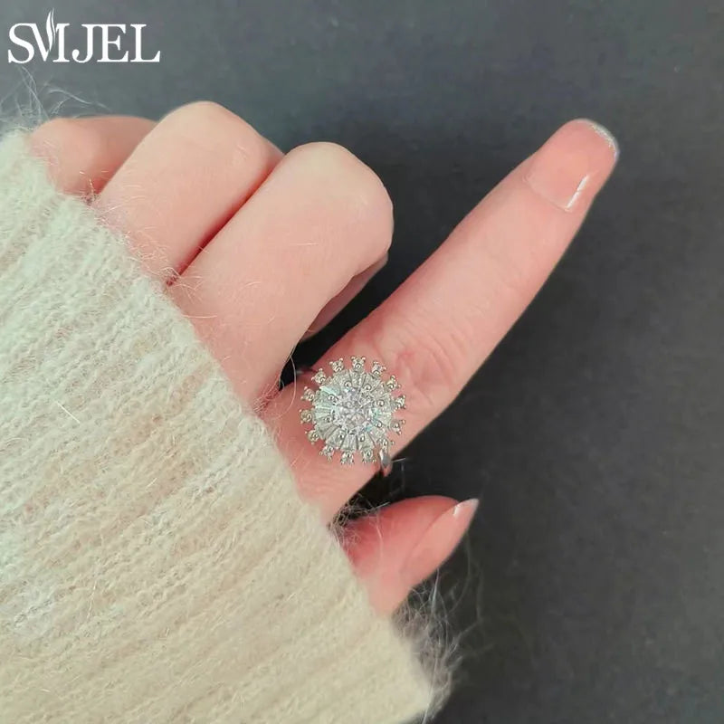 Crystal Bloom Spinner Ring